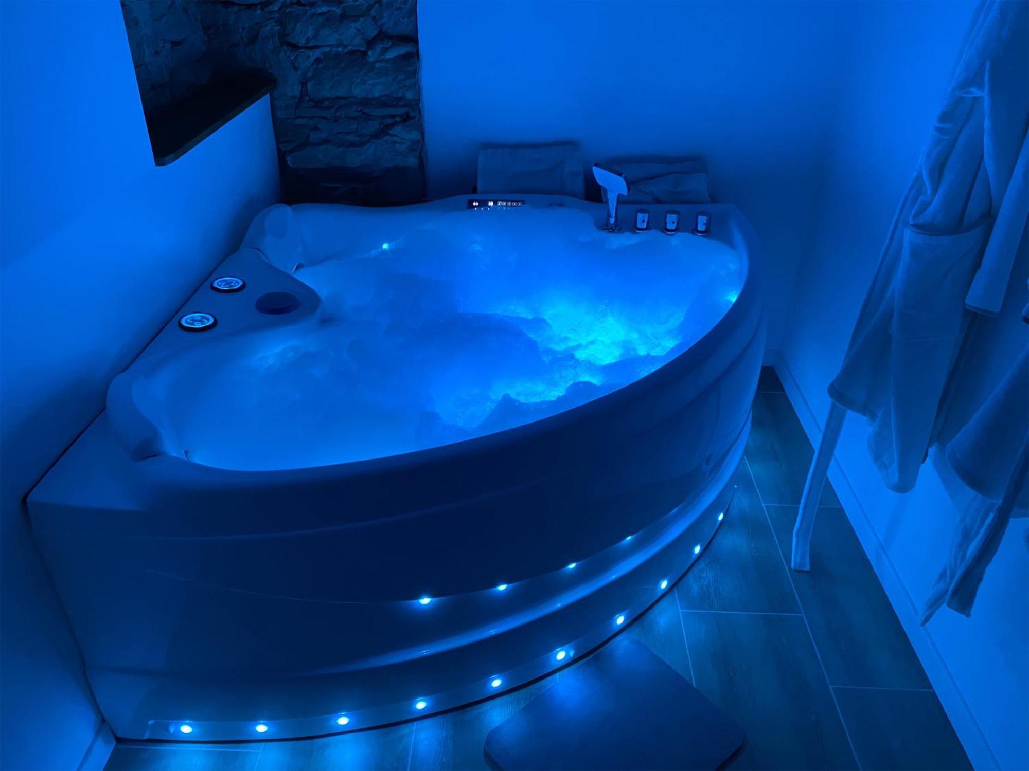 Love Room- Spa- Escale Amoureuse Puygaillard-de-Quercy Extérieur photo